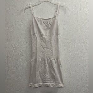 Assets Red Hot Label By SPANX Full Slip Shapewear Size XL White